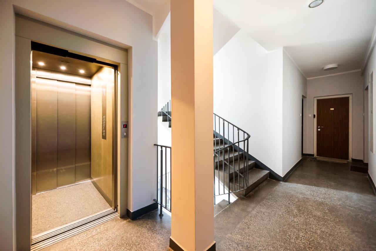 Remarkable City Centre Apartment Warschau Exterior foto
